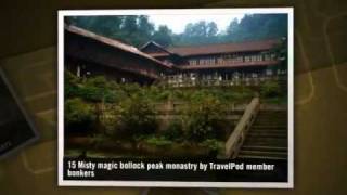preview picture of video 'Mad Monkey Monastaries in the Mist Bonkers's photos around Emei Shan, China (emei shan monkey)'