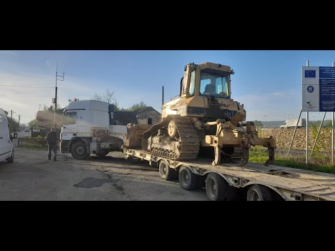Un (alt) șofer iresponsabil a transportat un utilaj greu și neasigurat, pe DN 7
