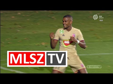 Nego Loic gólja a Paksi FC – Videoton FC  mérkőzésen