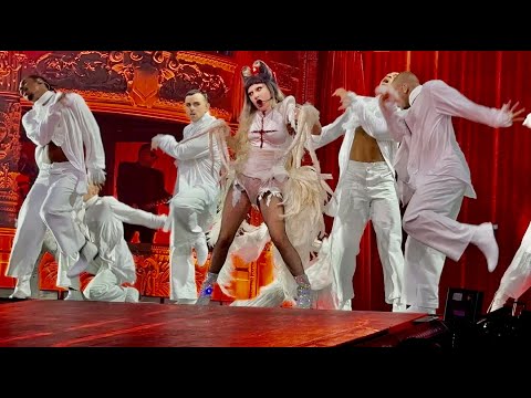 Lady Gaga - Bad Romance - Live from The MAYHEM Ball at Madison Square Garden