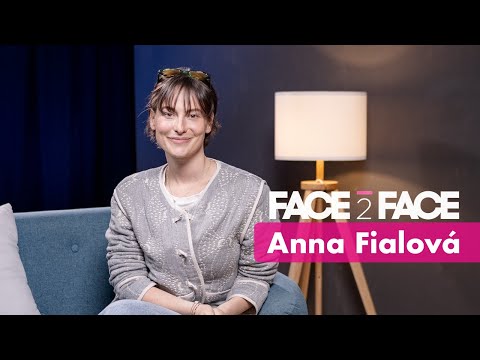 Herečka Anna Fialová: Děda Limonádník byl nejlepší. Iveta mě semlela, v Dejvickém jsem šťastná