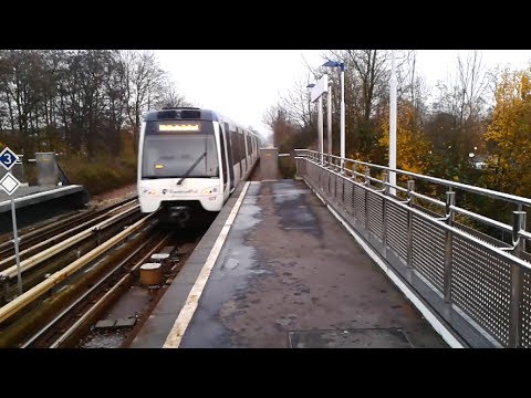 RET Metro 2*Type RSG3 op Poortugaal richting Rotterdam Centraal (metrolijn D)