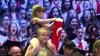 İSTEK Korosu ”İSTEK Vakfı Marşı” - İSTEK Okulları Sanat Gecesi