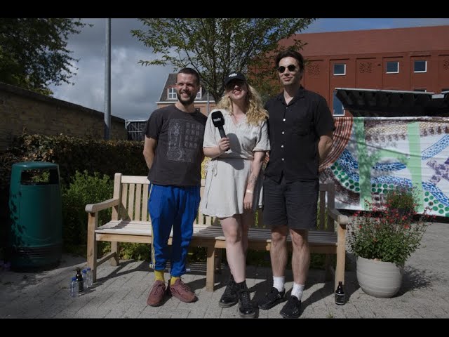 Willy // Elien interviewt White Lies op Cactusfestival