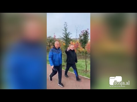 Dita nis me pak fiskulturë! Presidenti vrap nga liqeni, i veshur i gjithi sport, ndan mesazhin