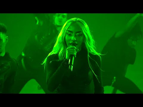 Video thumbnail for Lights Off - Live