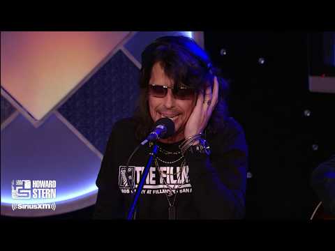 Foreigner “Feels Like the First Time” Acoustic on the Stern Show (2009)