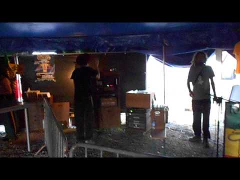 JAHMBASSADOR HI-FI @ REGGAEBUS 2015