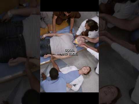 Patient faints and hits intern doctor#greysanatomy #fouryou