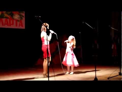 лучшая песня на 8 марта