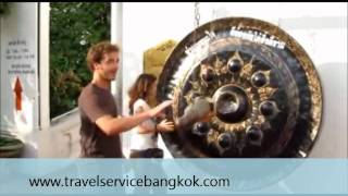 preview picture of video 'Isn`t good to hit the gong too strong !! The Golden Mount (Wat Saket)'
