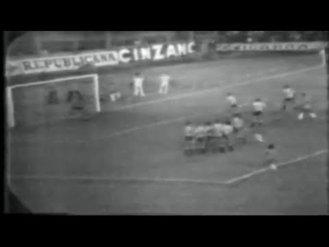 Uruguai 1 x 2 Brasil - Primeiro gol de Zico na seleção brasileira - 1976