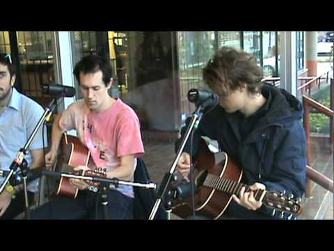Hollerado- Hard Love live @X92.9 15/11/10