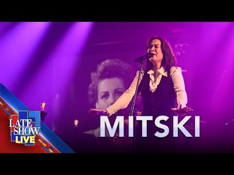 "I'll Change For You" - Mitski (LIVE on The Late Show)