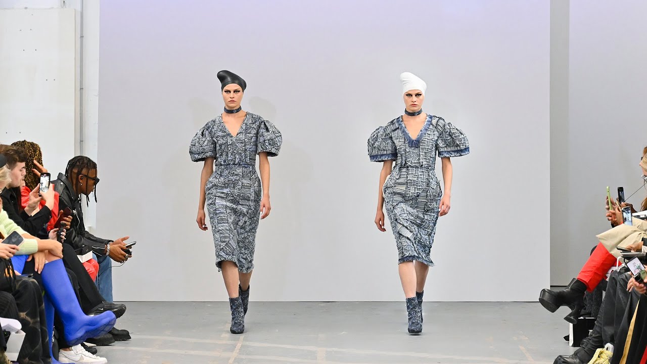 ANREALAGE SPRING/SUMMER 2023 COLLECTION “A & Z” in PARIS thumnail