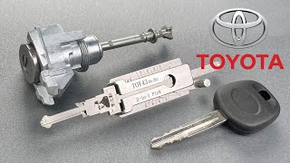 [1351] Toyota Corolla Door Lock Picked