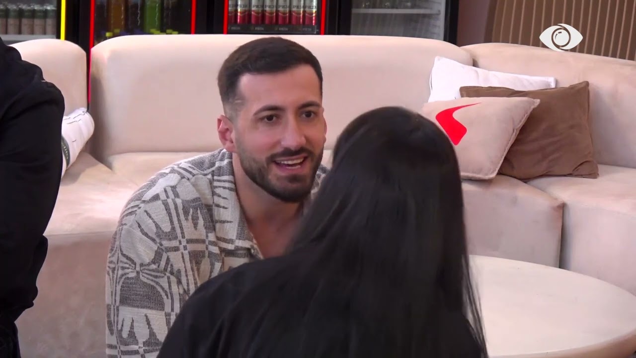 “Po falesh në derën e gabuar”/ Debat mes Jozit dhe Eglit: Ditën që do të vij tek…