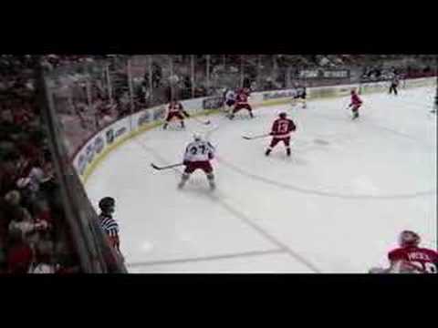 Ron Hainsey signs with the Atlanta Thrashers