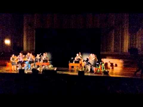 Ornamenty - Sluk, Pacora Trio a hostia