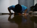 腕立て伏せ300回+30㎏ダンベルフロアプレス左20回、右23回