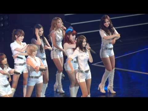 [Fancam] 120702 SNSD - Hoot (Acoustics Failure#1) @ K-pop Nation Concert In Macao by BennyDX