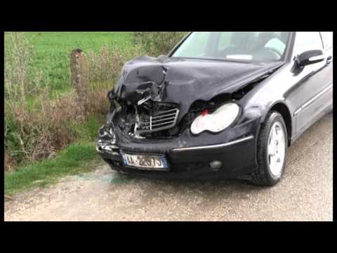 AKSIDENT NE FIER,NJE I MOSHUAR KALIMTAR GODITET PER VDEKJE NGA NJE BENZ LAJM mpg