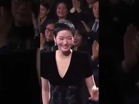 45th blue dragon film awards #kimgoeun #exhauma #koreanmovie #bestactress #trending #actress