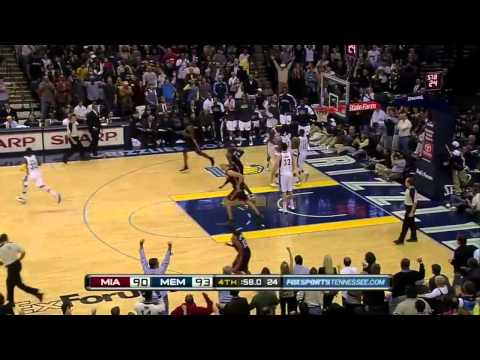 Zach Randolph big block on LeBron James (Nov. 20, 2010)