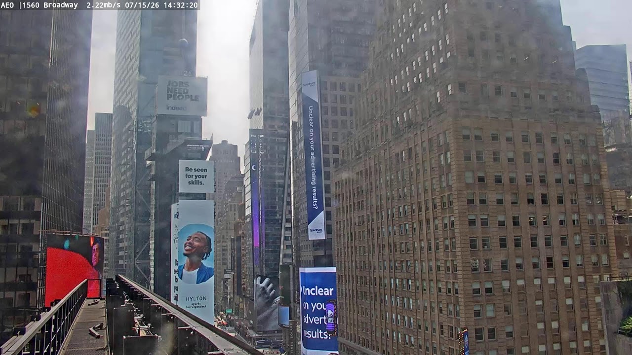 Live webcam view of 1560 Broadway Digital Billboards