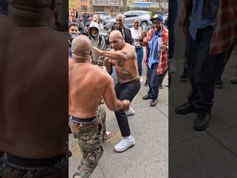 MIKE TYSON & SHANNON BRIGGS STREET FIGHTING IN NEW YORK!???? #shorts