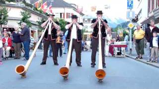 preview picture of video 'Alphornblasers Dorffest Meiringen'