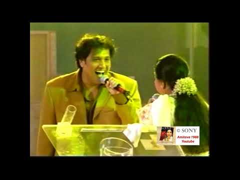 PIYA TU AB TO AAJA  - ASHA BHOSLE LIVE