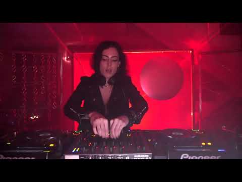 Marina Aleksandra plays Ethan Fawkes Move On The Drum Machine at A festival 2020 Bazar Katowice