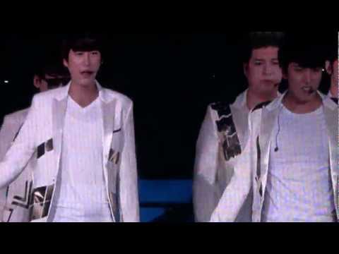 120922 SM Town Jakarta - Super Junior Superman (Screen)