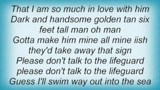 Skeeter Davis - Please Don&#39;t Talk To The Lifeguard Lyrics