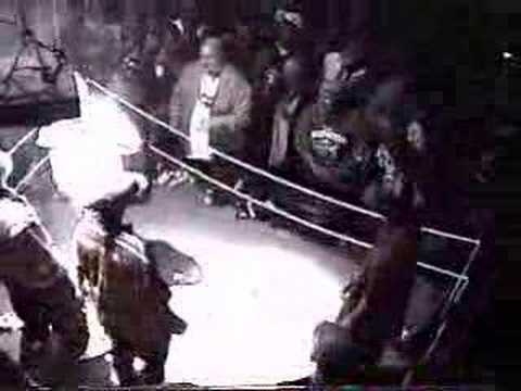 iCON the Mic King serving heads in a battle