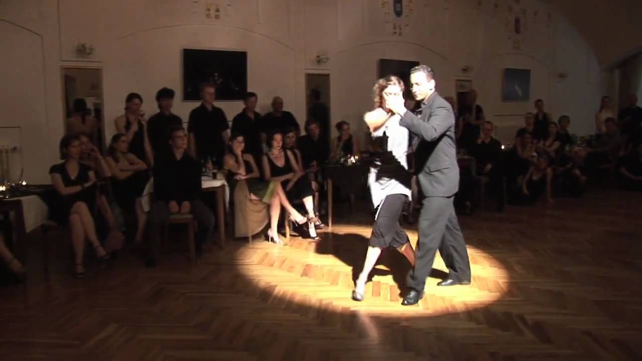 Diego Escobar & Angi Staudinger - Black milonga 2009.mov