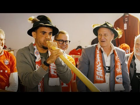 Lucho wird ein Bayer! 😄🎶 | Behind the Scenes beim Fanclub-Besuch mit Luis Díaz