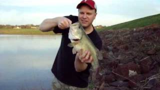 preview picture of video '6lb. bass Pa. fishing 4-25-2009'