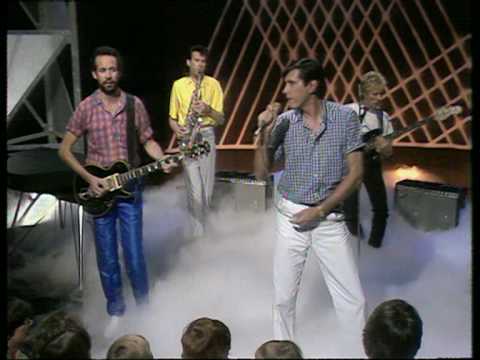 Oh Yeah (On The Radio), Live on Top Of The Pops - Roxy Music (Official Video)