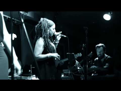 Imaani - Can't Hide Love (Live at the 606 Club)