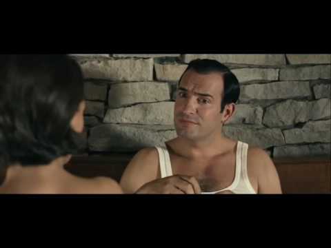 OSS117 - Le Caire nid d'espion - Scène culte - Un homme hurlait à la mort de la tour là-bas