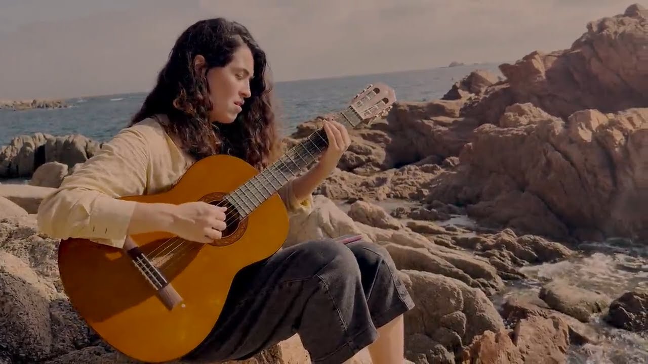 CAPITANA by Silvia Pérez Cruz from Spain Popnable