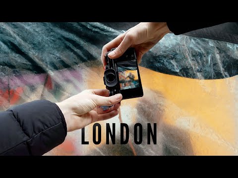 Abstract Street Photography (Fuji X-T2 & 50mm f/2)