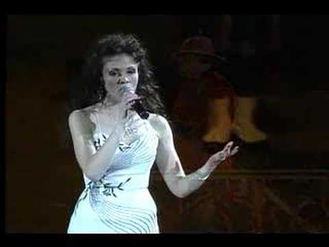 Sarena Paton - O Canada