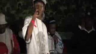 Hurricane Chris performing &quot;Hand Clap&quot; Live