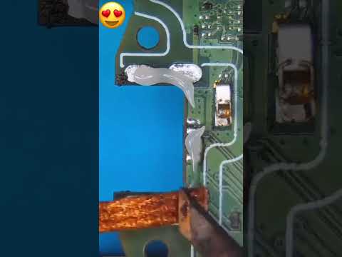 Remplacement connecteur de charge. #reparationiphone #connecteurdecharge