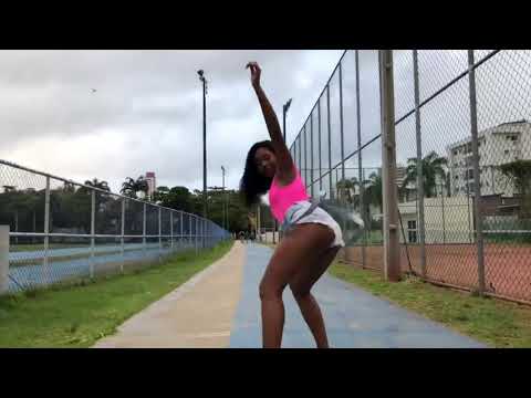 MC DLL E MC MIRELLA - DEIXA  EU SENTAR