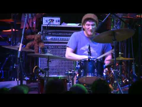 The Heavy Pets - Waiting for a Sign (live)