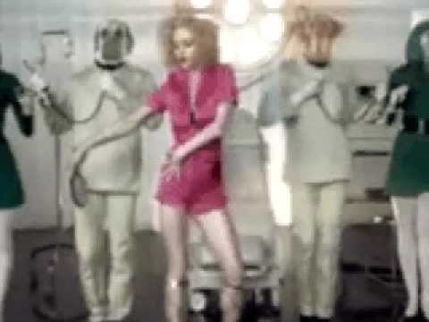 Goldfrapp vs Lenny Kravitz